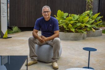 Alex Sá Gomes participa do podcast No Prumo e fala sobre seu projeto na CASACOR que homenageia Sebastião Salgado