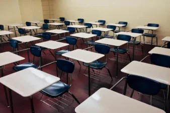 Pesquisa aponta que alunos do ensino integral obtêm notas mais altas no Enem