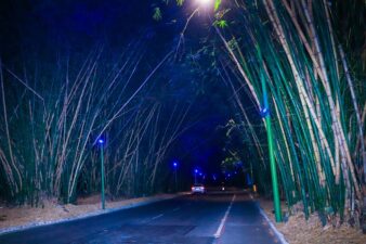 Salvador ganha iluminação especial em azul safira para celebrar Jubileu de Diamante da Administração