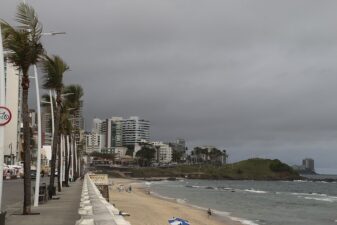 Chuvas fortes colocam Salvador e 172 municípios baianos em estado de alerta