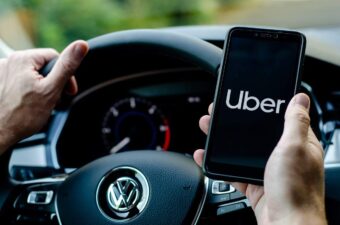 Clientes da Uber passam a acumular pontos Livelo em corridas e pedidos de entrega no Brasil